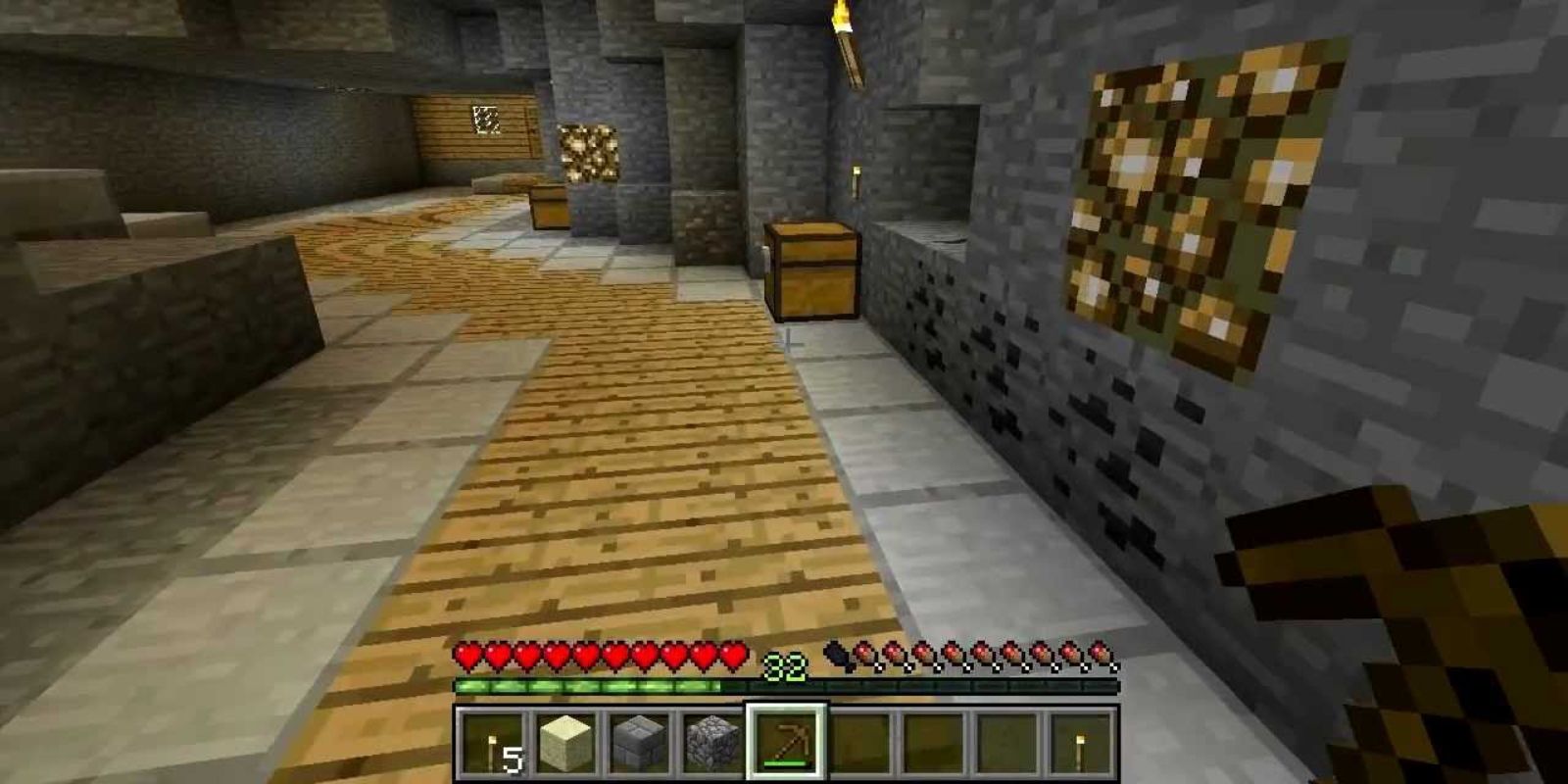 木鎬和木路的Minecraft截圖